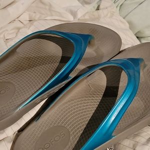 Oofos slip ons